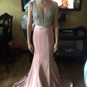 Prom gown